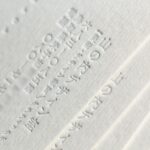 フェルトマークの用紙に活版印刷をした名刺
