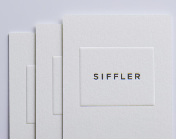 活版印刷とエンボス加工のショップカード