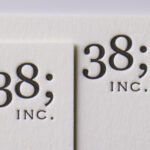 強い印圧で再現した活版印刷名刺